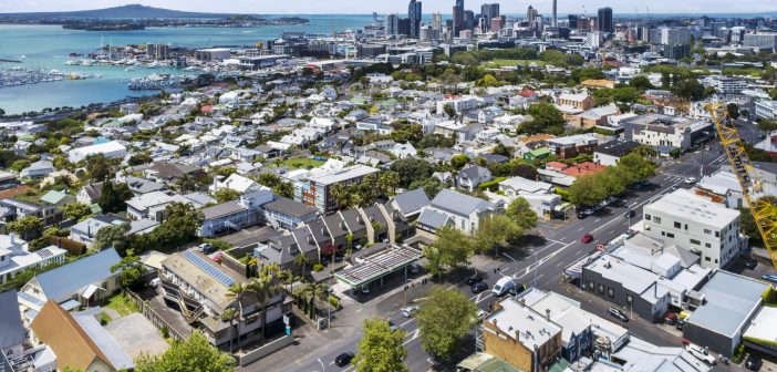 What were 2022’s top performing suburbs?
