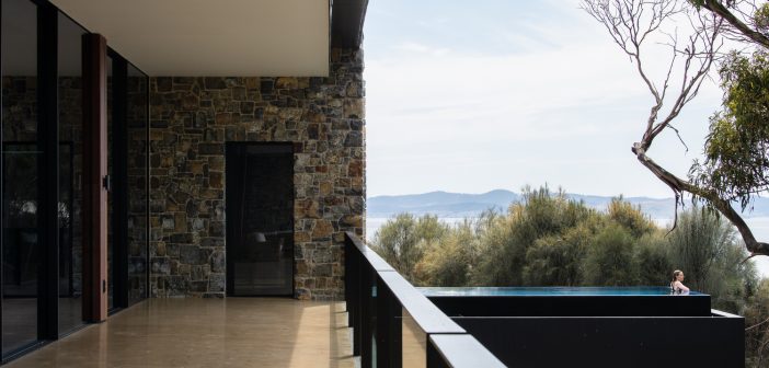 Clifftop build wins Australian Home of the Year