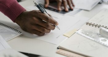 Sharing the blame and insuring the loss